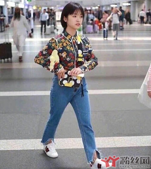 沈月怎么出道的进演艺圈的 人家命好你能怎么办
