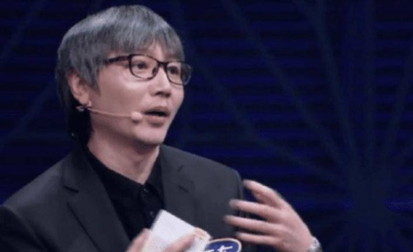 被称为内地版摄影师， 瞿颖曾陪他11年，莫文蔚徐静蕾高圆圆抢他