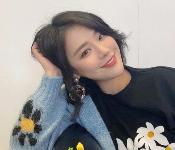 又一女星恋情曝光，霸道御姐爱上奶狗提琴手，小说都不敢这么写