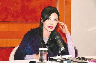 45岁叶玉卿被迫复出。