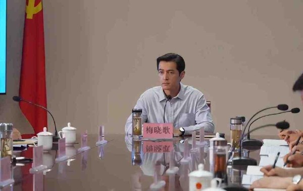 胡歌的演技困局：比上不足，比下有余