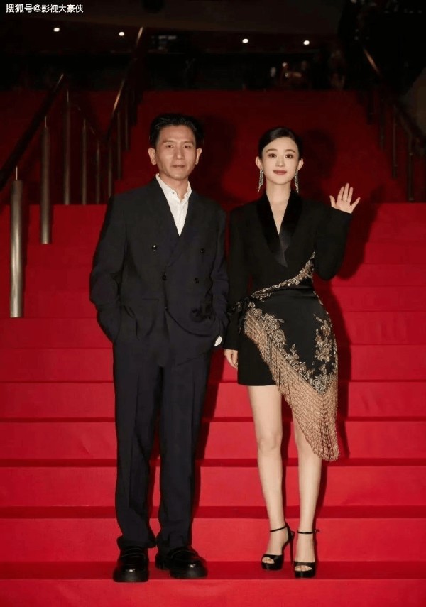 热搜爆了！女星赵丽颖被曝新恋情，男方是导演赵德胤？亲密细节引热议