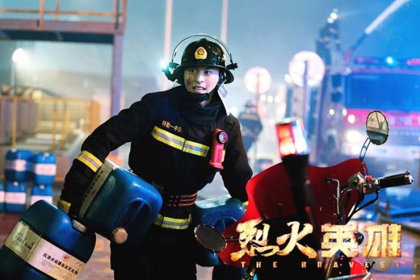 约满到期，杨子姗转投杨天真，赵薇旗下还有哪些王牌艺人？