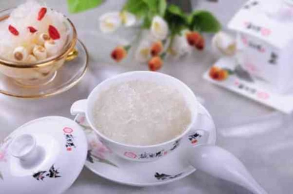 揭秘含燕窝的明星食谱：哪些名人钟爱燕窝滋补？