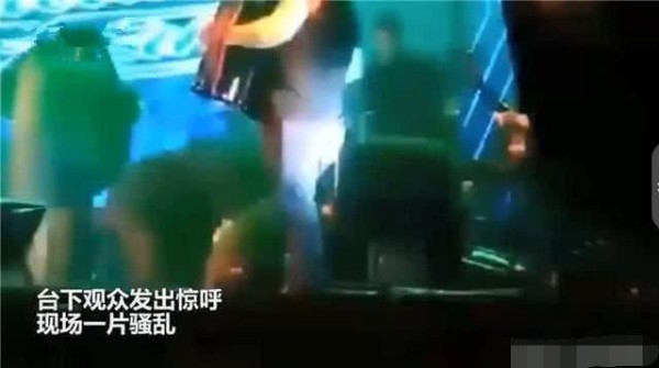 2020年第一噩耗！59岁知名歌手舞台上突然猝死，生前最后一幕曝光