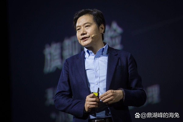 吴宣仪机场街拍：白色系扣上衣...@鼎湖峰的海兔的动态
