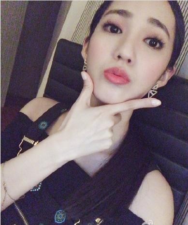 余文乐的老婆就是“月事妹”？男方的情史也不差呀！
