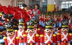 美国超市货架快空了，催单中国工厂补货