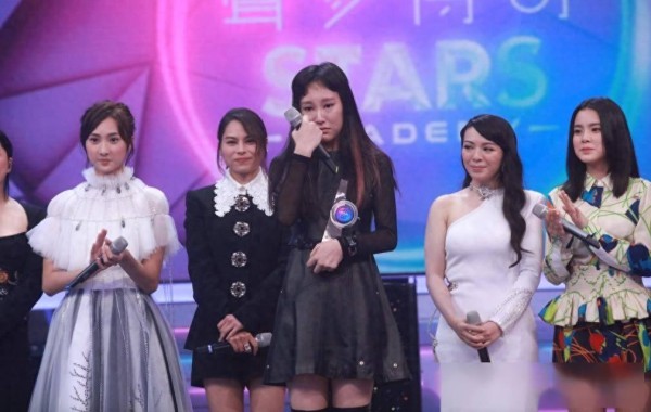 因合约矛盾被TVB雪藏半年，炎明熹传满约转Sony