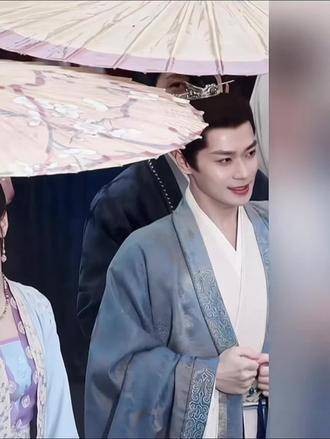 各位导演可以让曹骏担任男一号吗?