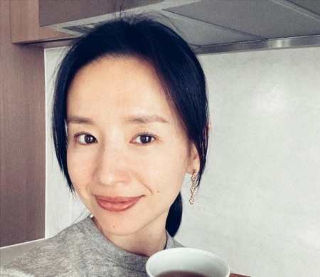 董洁才是资源咖鼻祖吧_翻红的前夫潘粤明都接不到这些资源呢!