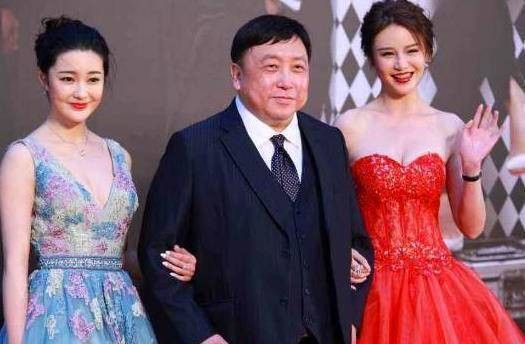 王晶点评港台美女时，指邱淑贞林志玲不时尚，他认为真正的美女圈内少有
