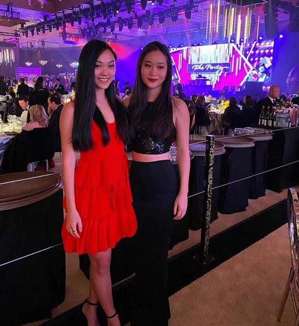 李连杰小女儿晒姐妹合影，画浓妆出席晚宴，露纤腰抢足姐姐风头！
