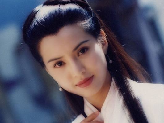 娱乐圈把小龙女演绎成经典的女艺人，李若彤温婉刘亦菲清秀