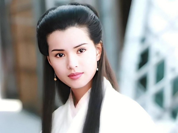 盘点那些年我们追过的小龙女，如今谁成了真正的白月光？