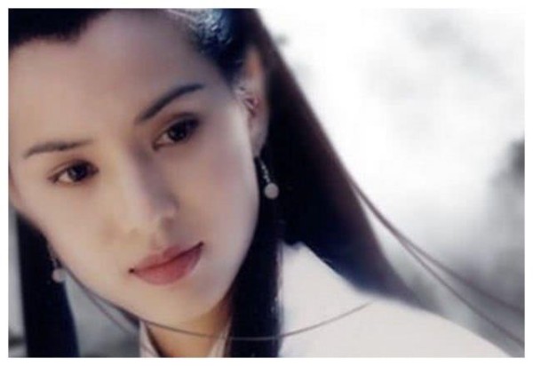 三个版本不同的小龙女，最经典的是李若彤，最惊艳的是谁？