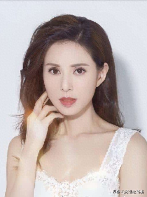 演过小龙女的5位女星，个个仙气十足，你最喜欢谁？