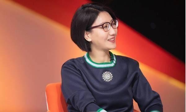 饱受争议的访谈记者，无数明星因其“翻车”，郭敬明：下个问题