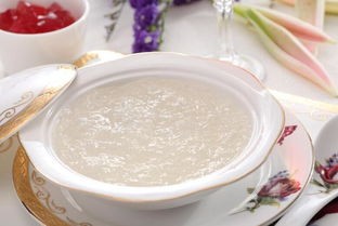 揭秘明星燕窝食谱：一线明星私藏的养颜滋补美食大公开