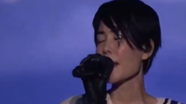 网传王菲高难度瑜伽照，49岁王菲身材曼妙韧性好，网友：真羡慕！