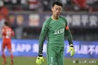 国内球员离谱的天价转会费，山东、北京大赚，华夏幸福冤大头