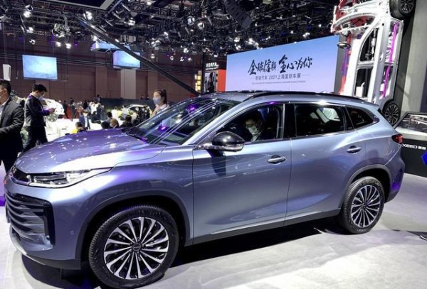 颜值高空间大的自主高端SUV，实拍解析全新一代星途TXL-有驾
