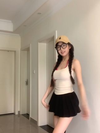 智桃Lucky微密圈作品揭秘健康美体与时尚搭配,抖音博主的独特社交圈