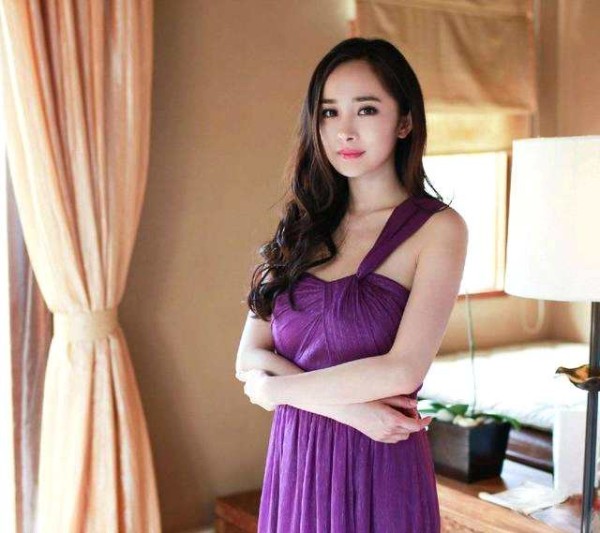 杨幂朋友圈截图疑似曝光，称自己深爱女儿，小糯米归宿引发关注