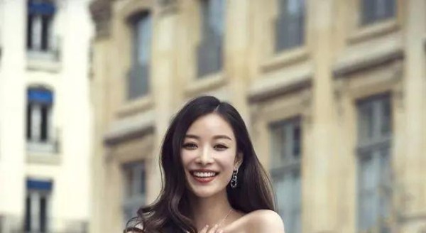 内娱商业价值最高的10位女星,迪丽热巴仅排第五,杨紫赵丽颖上榜(图1)