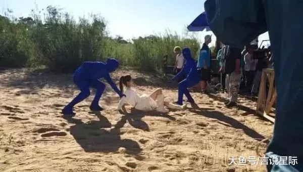 赵丽颖农村出来身价过亿，离不开背后的三个男人，冯绍峰也靠边站