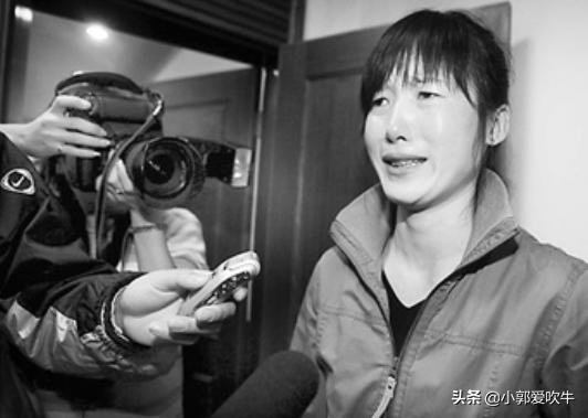 贫困女孩被体育毁掉的一生：退役后伤病缠身，忍痛卖掉16块奖牌