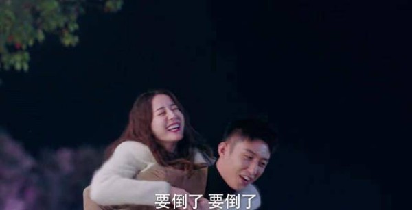 《幸福触手可及》明星设计师衣柜不简单，迪丽热巴穿搭美到爆