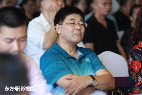 陈霆聪还不到半年又成就了影视圈总部，他经常说我的梦想不是梦