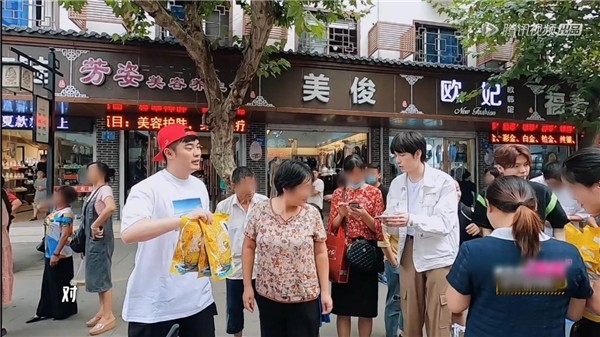 超火爆的李子柒螺蛳粉，多次出镜综艺节目深受明星欢迎