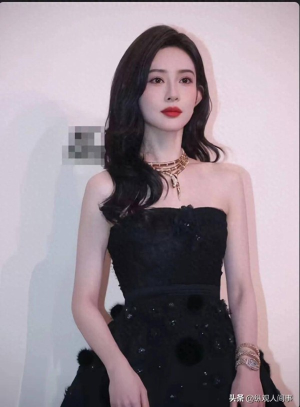 上海宝格丽晚宴：刘亦菲以实力稳占C位，娱乐圈咖位格局一目了然