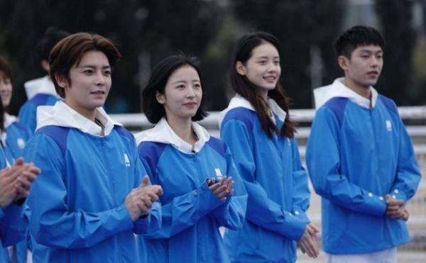 明星素颜出镜“尔虞我诈“？有心机的偷偷化妆，老实人惨不忍睹