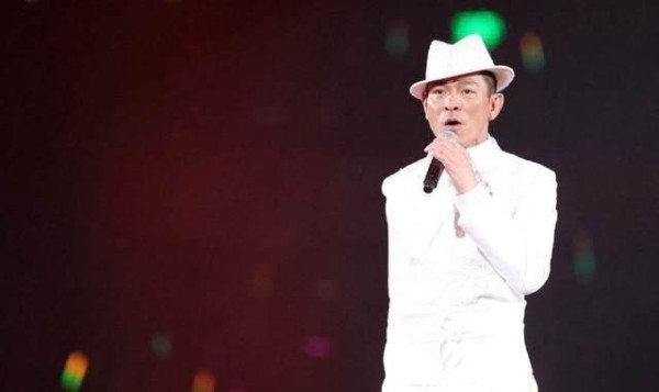 乐坛不会过气十大歌手，张国荣第三，梅艳芳第四