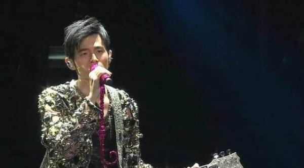 乐坛不会过气十大歌手，张国荣第三，梅艳芳第四