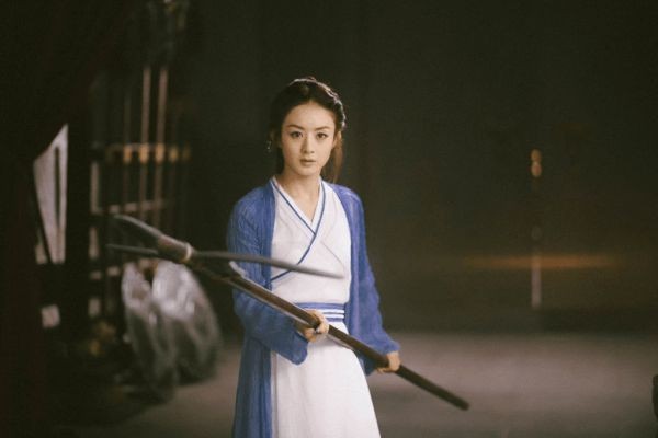赵丽颖眼睛那么大，其实你通过这个化妆小技巧，也可以！