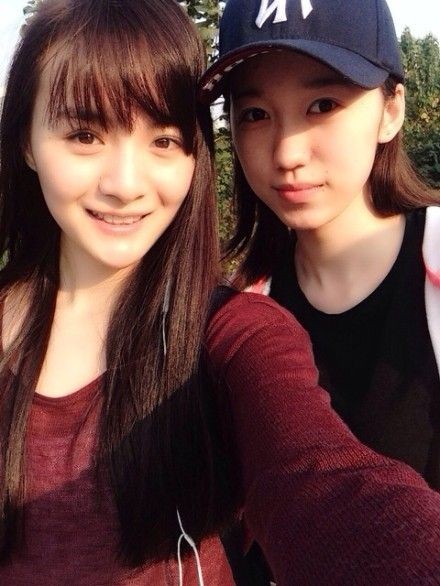 李依伊