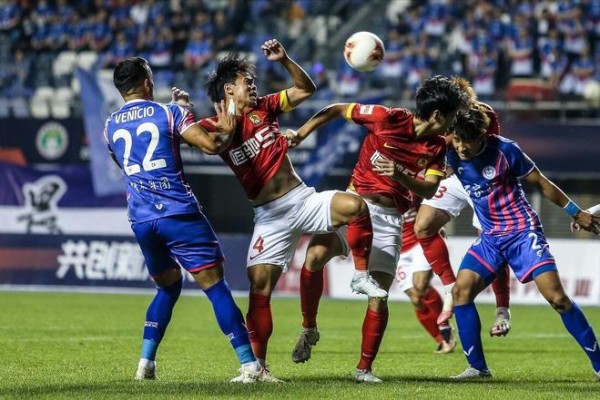 终于崛起，广州队2年首位外援诞生，1米93巨无霸献礼=飙300万身价
