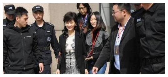 娱乐圈里有哪些明星出行阵势大？