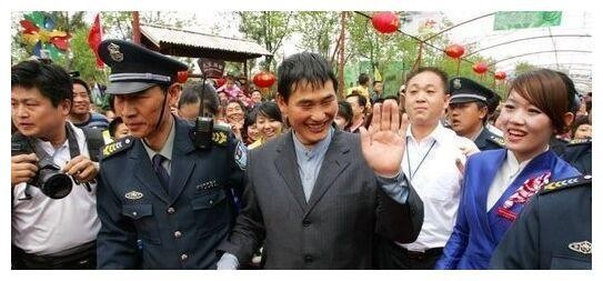 娱乐圈里有哪些明星出行阵势大？