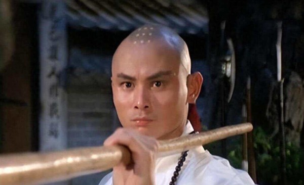华语电影十大功夫明星排行榜，成龙第十，第一名竟不是李小龙