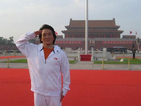 华语影圈几十年，真正能称得上是“巨星”的其实只有八个人