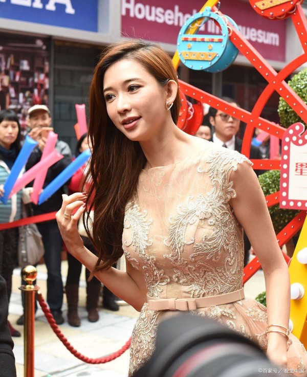 绝世女神泪尽情感海洋：林志玲的家庭故事