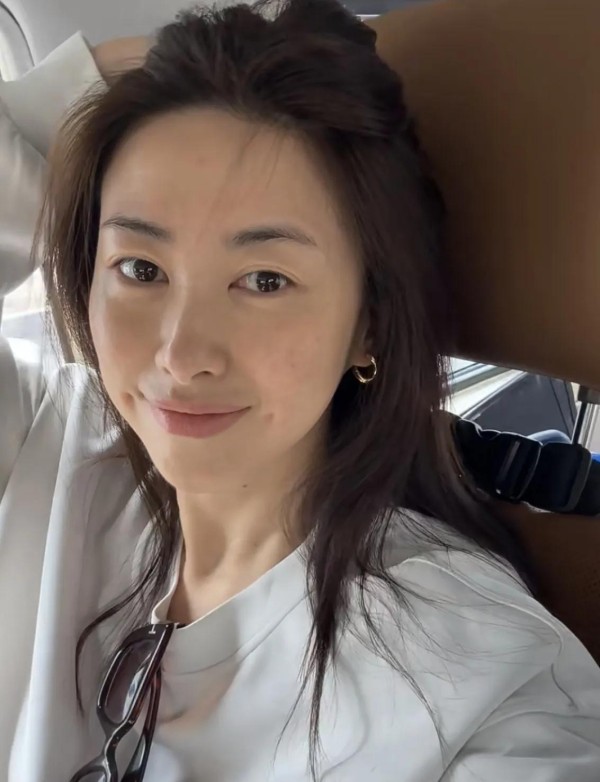 一场星光熠熠的家庭聚会，朱珠和王昀佳如何创造幸福时光？