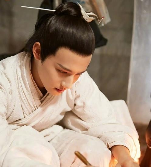 十二生肖之属鸡的明星们的待播剧，最多人期待白敬亭主演的两部剧