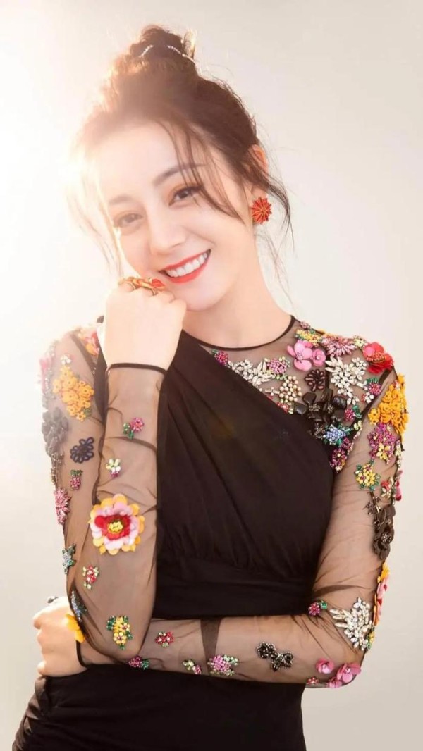 明星新增代言人气指数：肖战上榜易烊千玺拿下席位，女星一人上榜