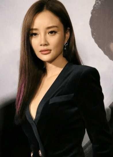 王思聪真敢干！一怒之下曝出李小璐50多部视频，还痛骂“万人睡”